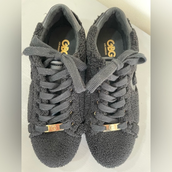 GBG LOS ANGELES GUESS FAUX SHEARLING LACE UP SNEAKERS, BLACK, EUC, SZ 8 - Picture 3 of 15